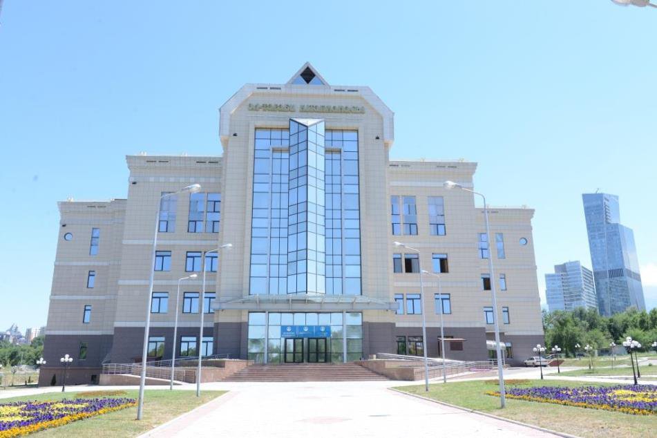 Орыс секс асханада трахает апке